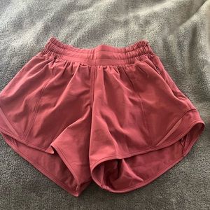 Lululemon “Hotty Hot LR Short 4” *Lined Size 0